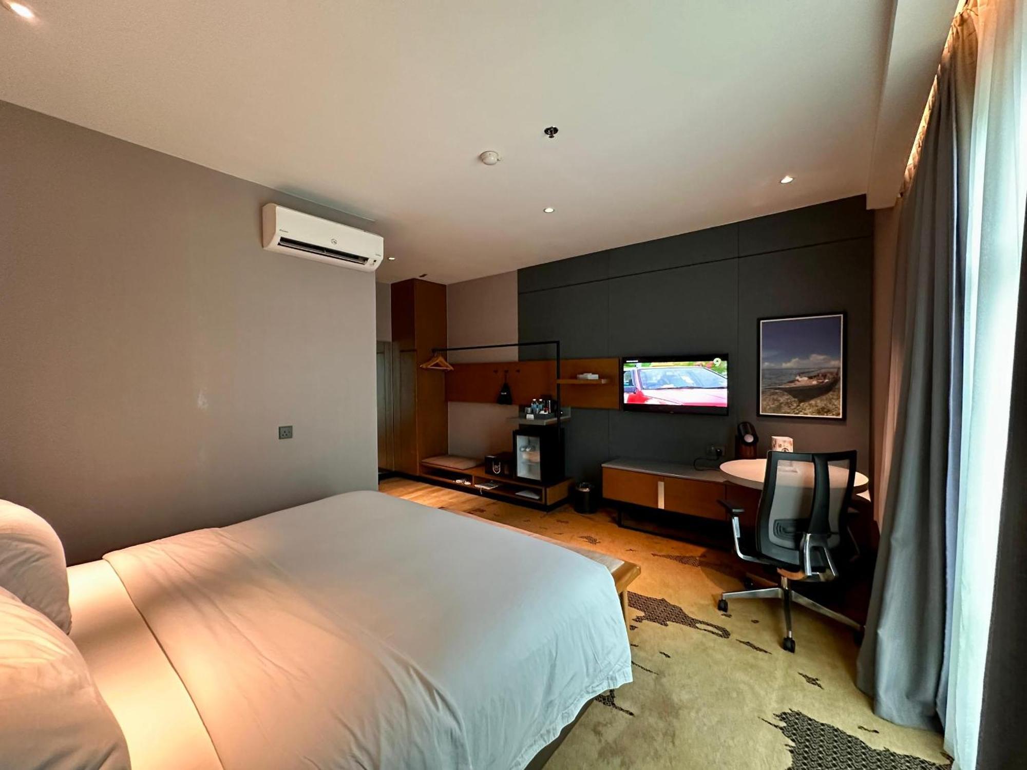 King Park Hotel Kota Kinabalu Exteriör bild