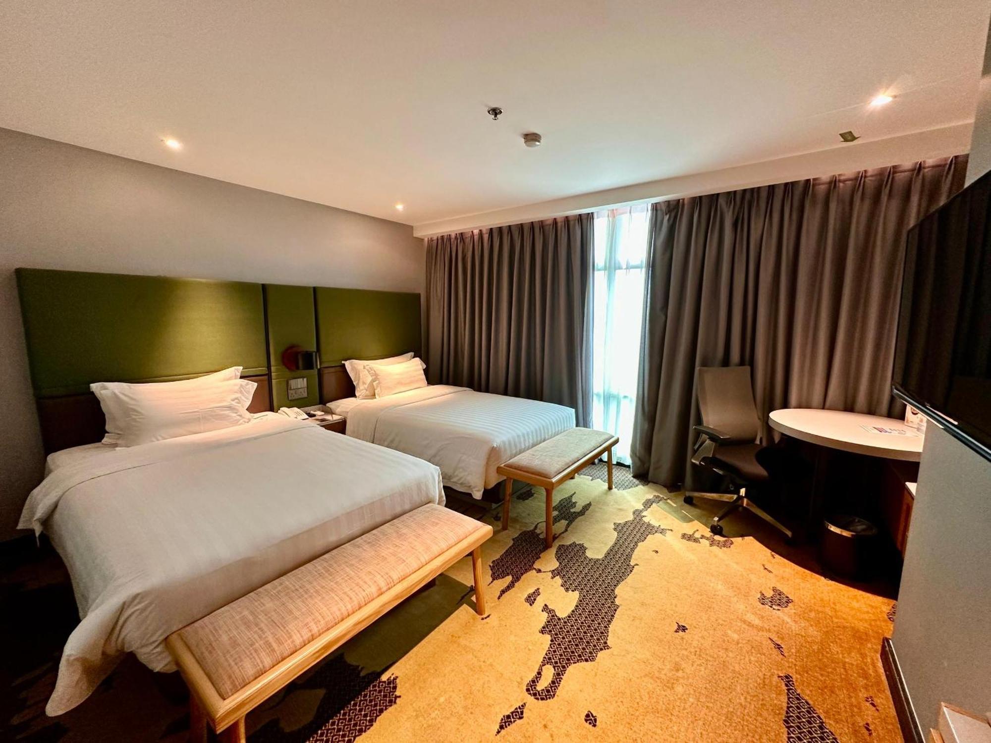 King Park Hotel Kota Kinabalu Exteriör bild