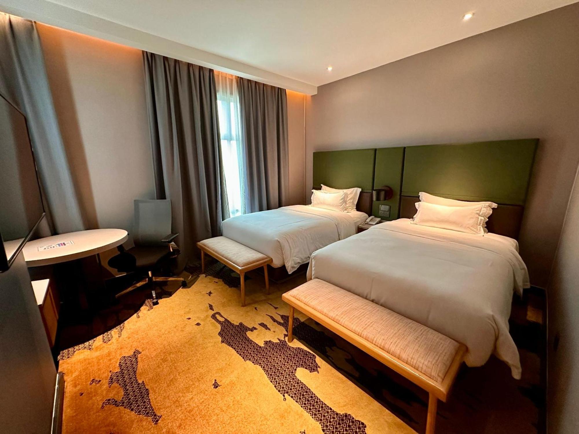 King Park Hotel Kota Kinabalu Exteriör bild