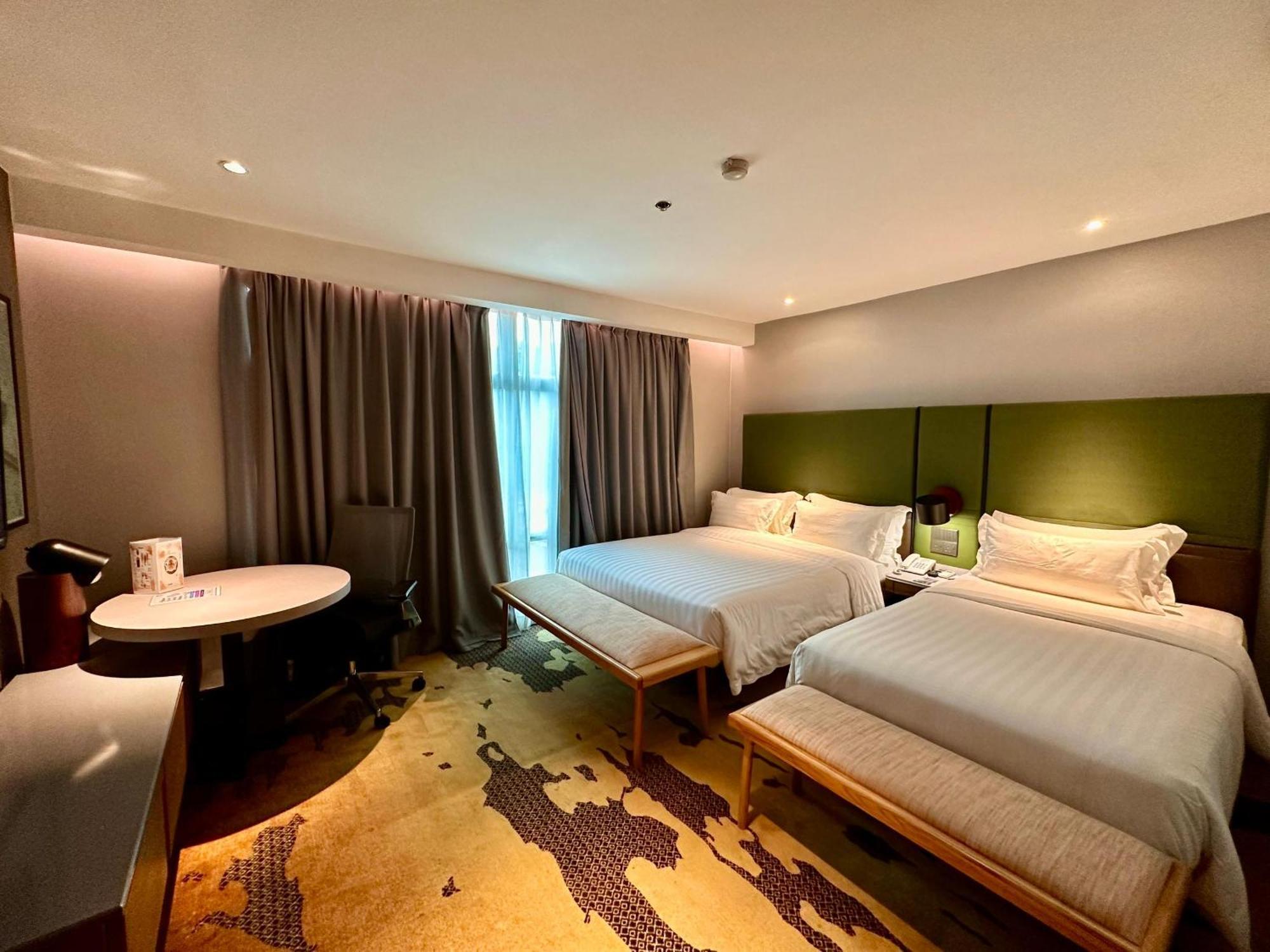 King Park Hotel Kota Kinabalu Exteriör bild