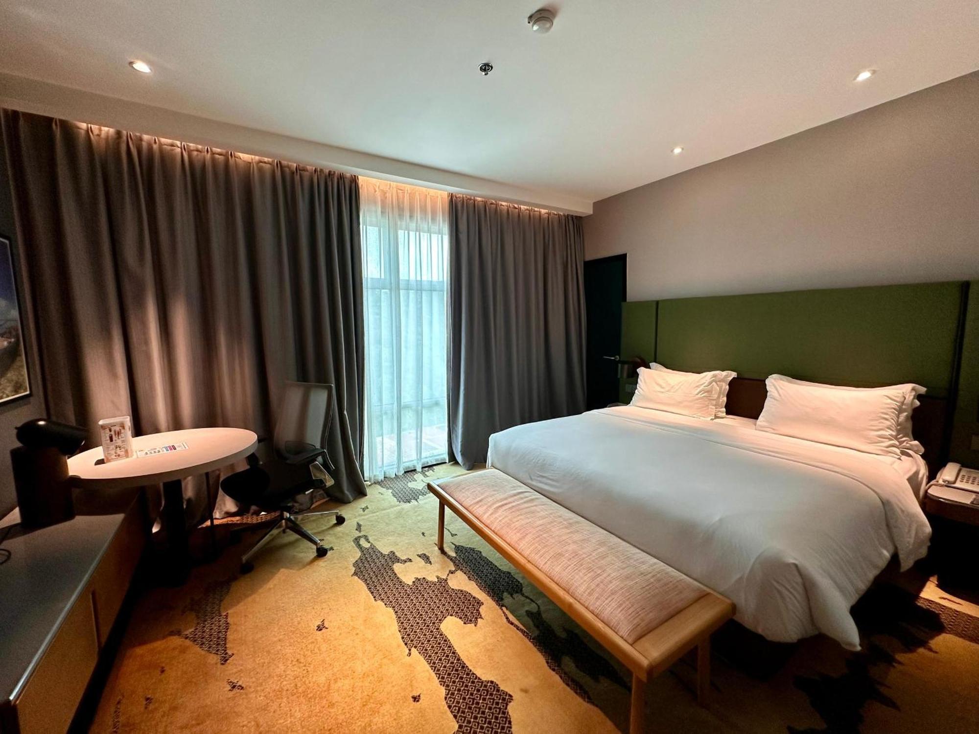King Park Hotel Kota Kinabalu Exteriör bild