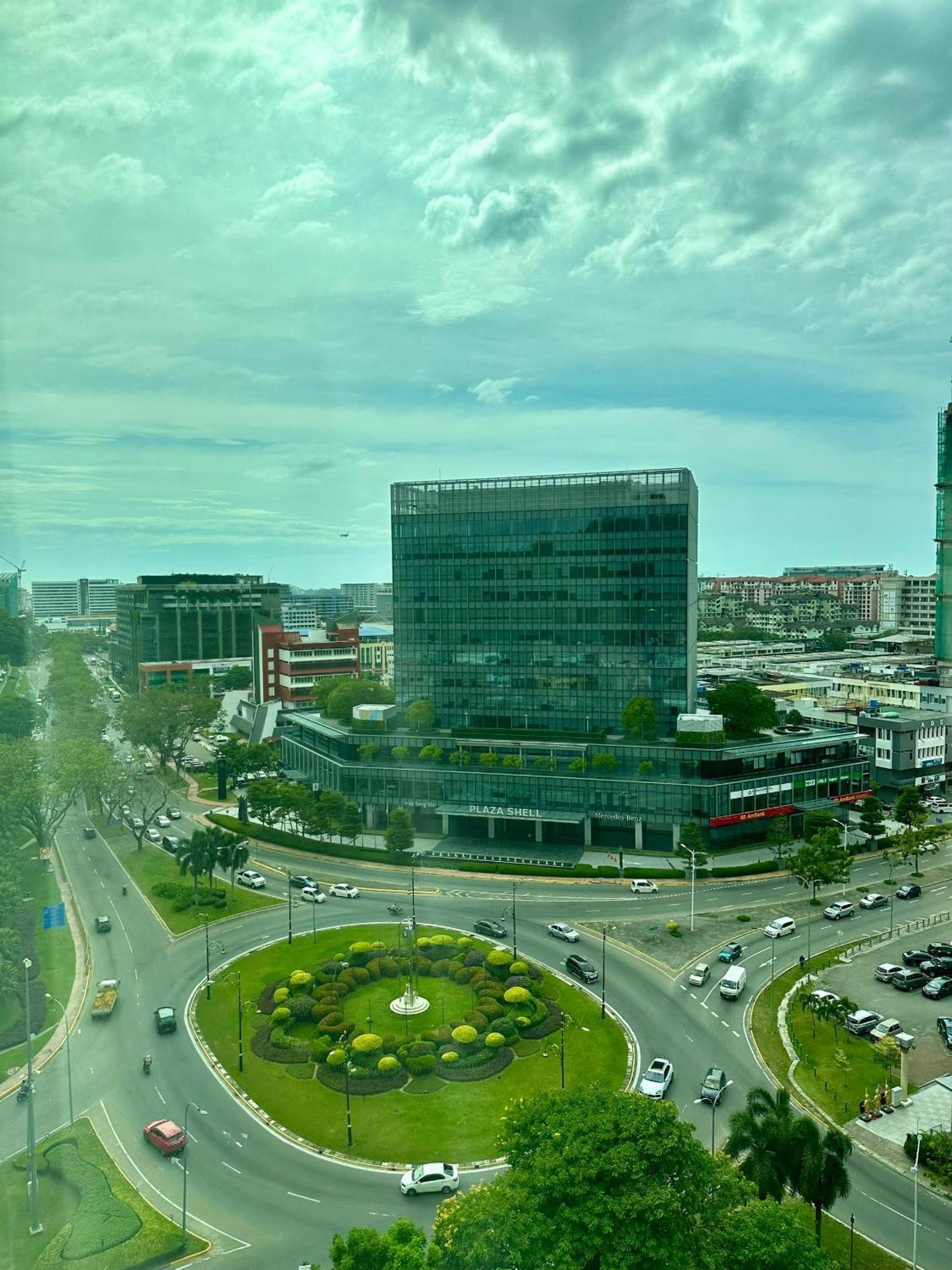 King Park Hotel Kota Kinabalu Exteriör bild