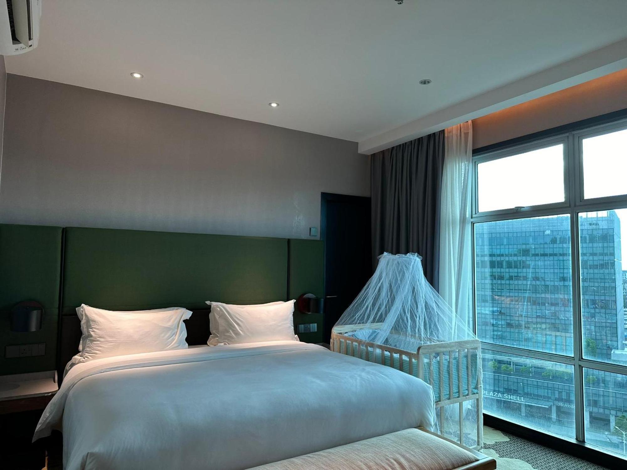 King Park Hotel Kota Kinabalu Exteriör bild