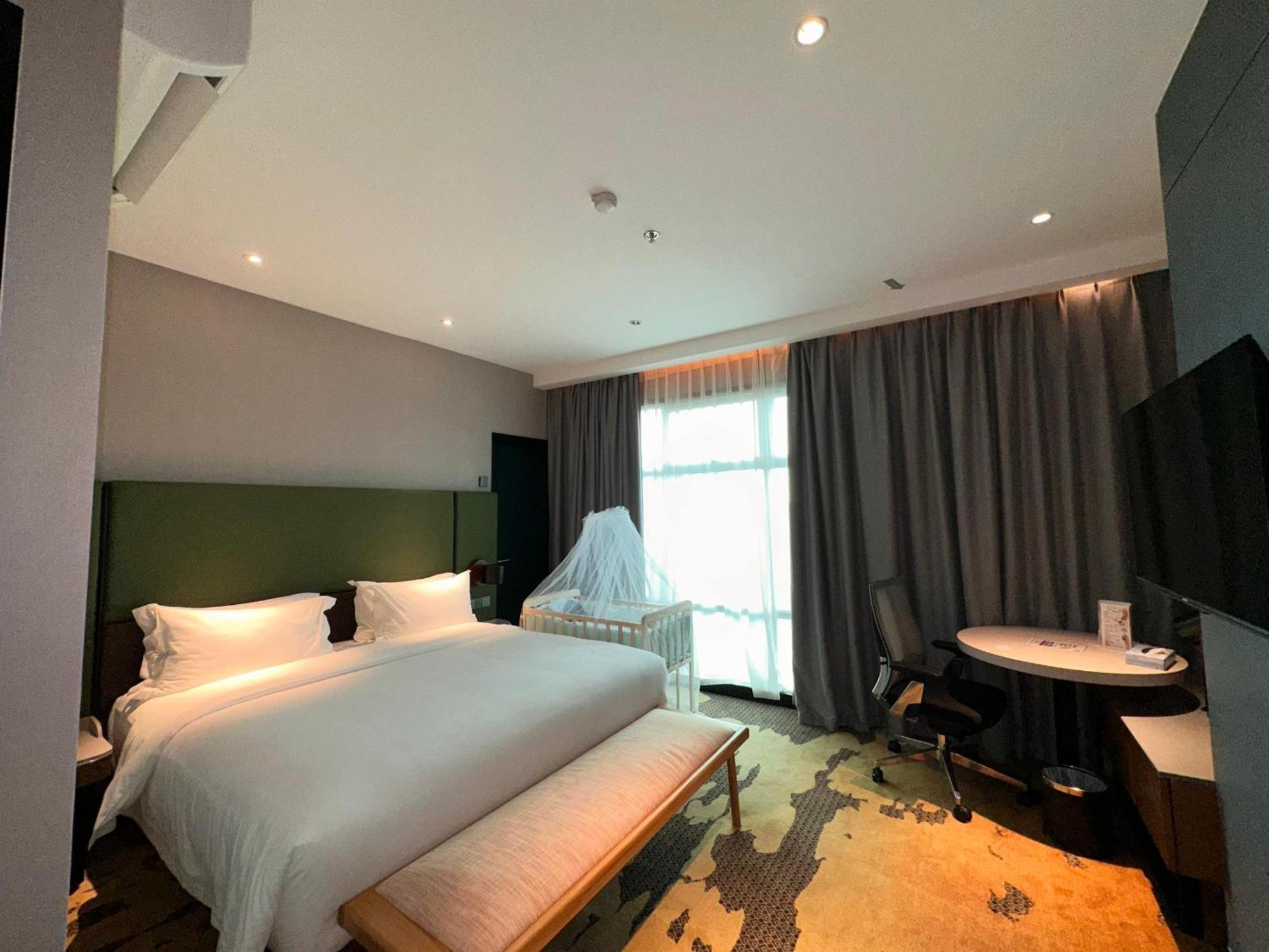 King Park Hotel Kota Kinabalu Exteriör bild