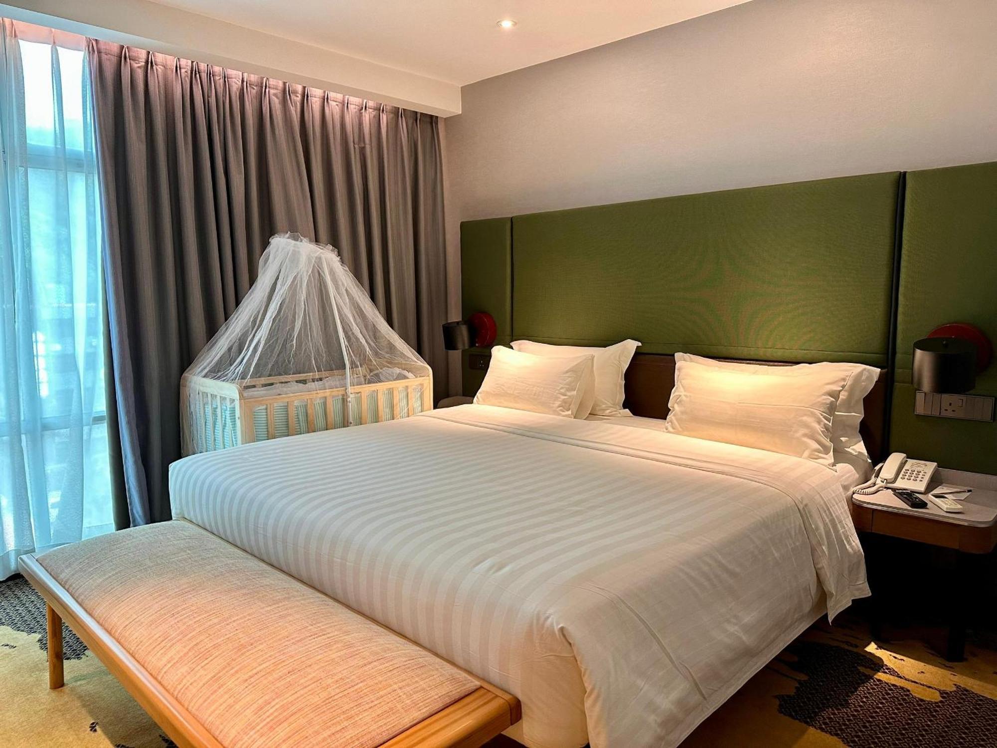 King Park Hotel Kota Kinabalu Exteriör bild
