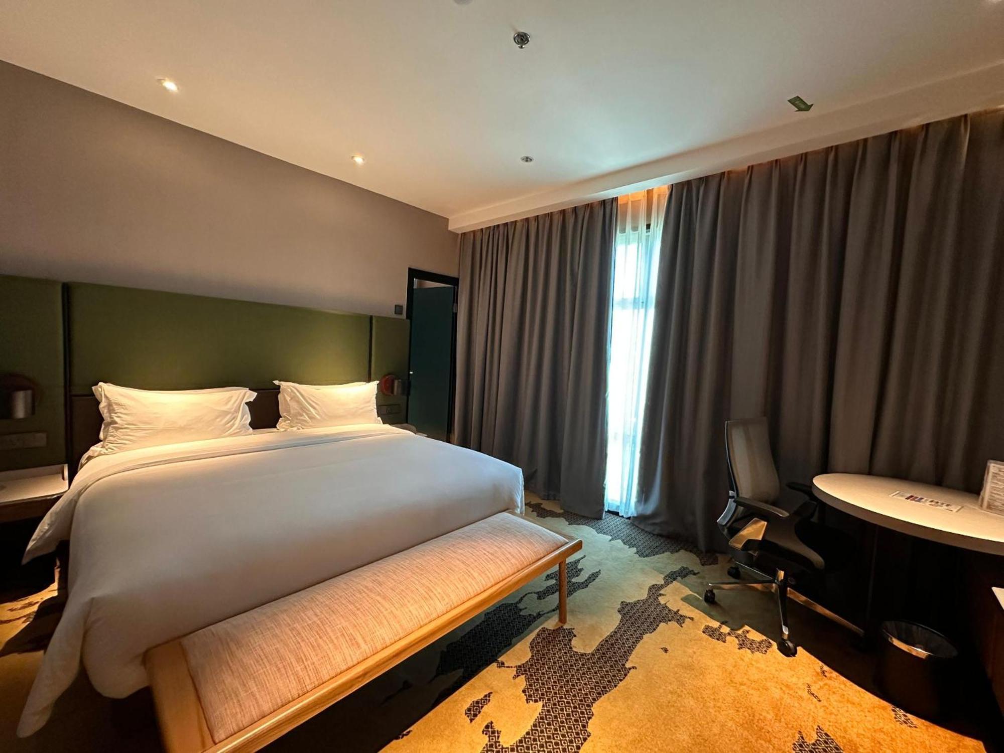 King Park Hotel Kota Kinabalu Exteriör bild